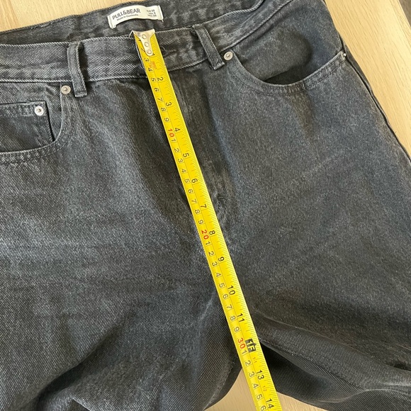 PULL&BEAR BLACK DENIM MOM JEANS - Picture 4 of 7